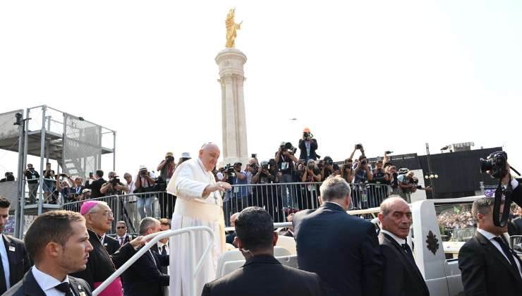 papa vaticano apparizioni 