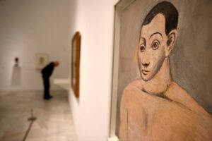 Quadri di Picasso appesi nel bagno dl museo: il motivo