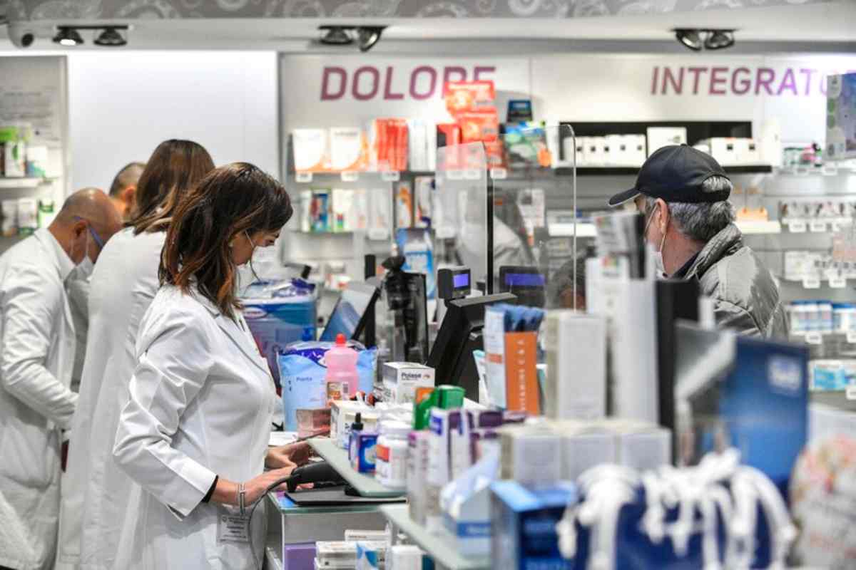 Uap: no a farmacie-laboratori