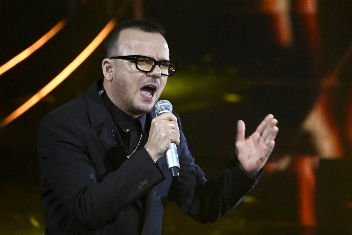 Gigi D'Alessio condurrà Sanremo ipotesi