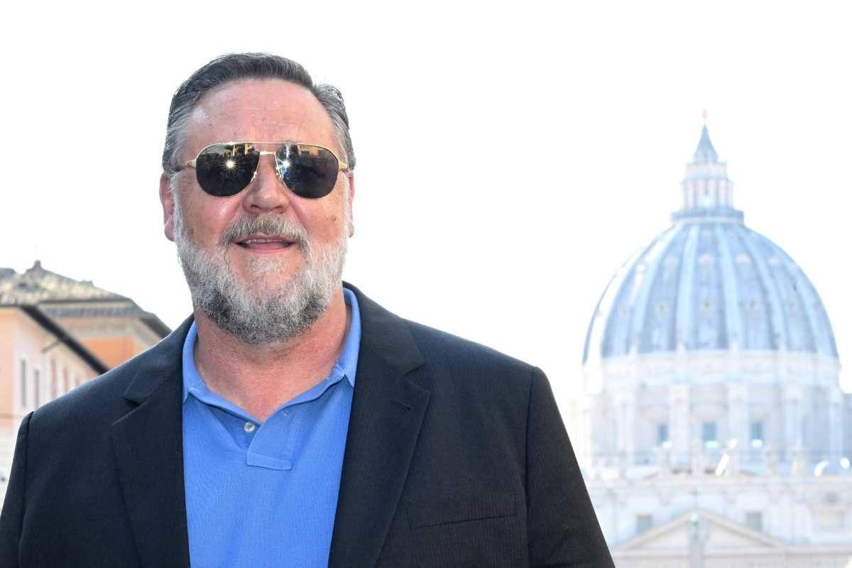 russell crowe venere in musica colosseo 