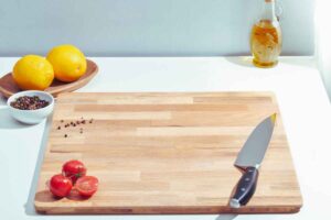 taglieri di legno in cucina salute rischio