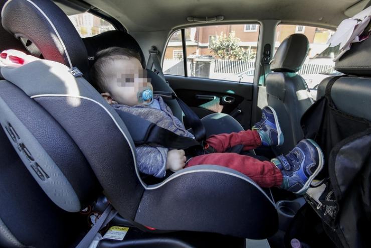 Bambino morto in auto