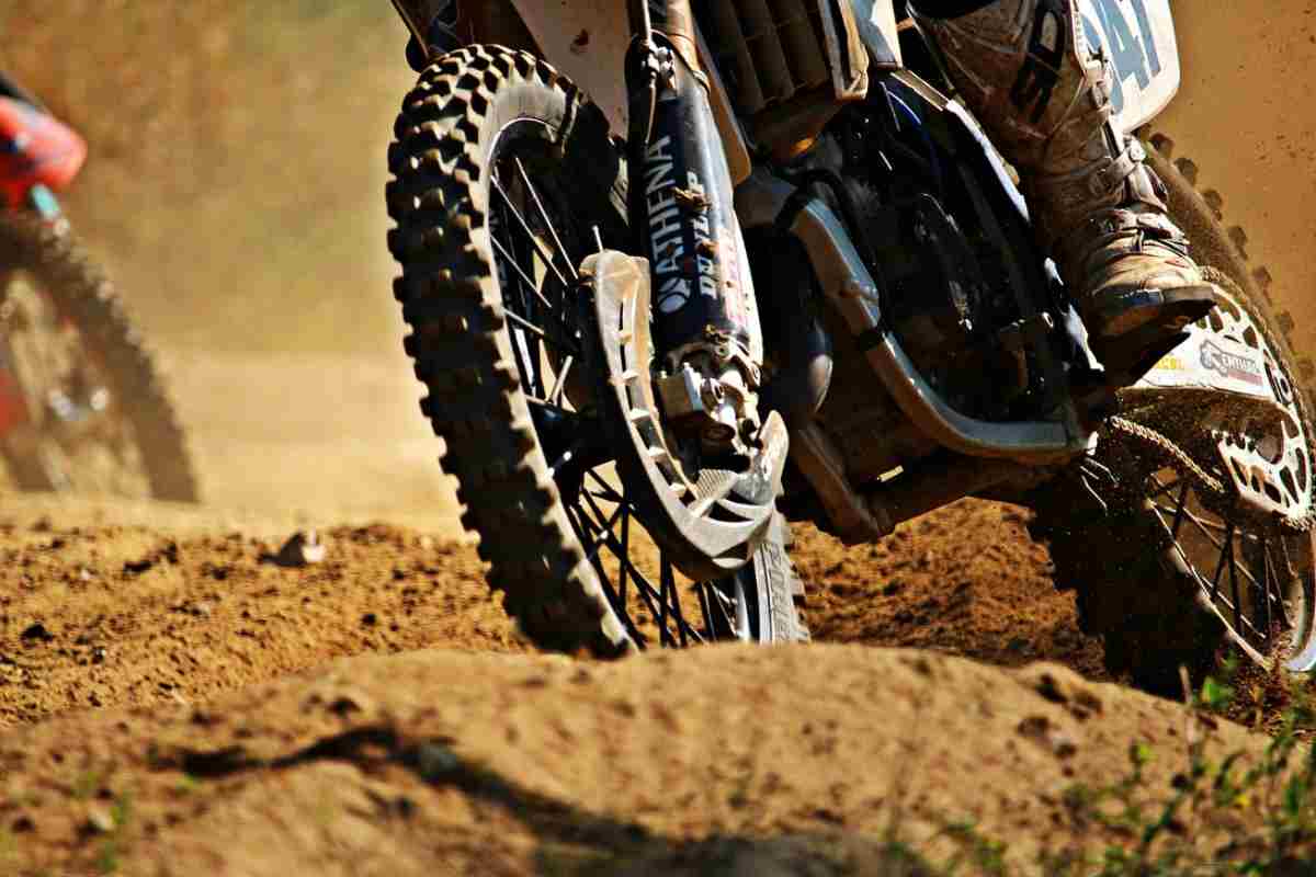 Incidente sulla pista da motocross: muore pilota 60enne