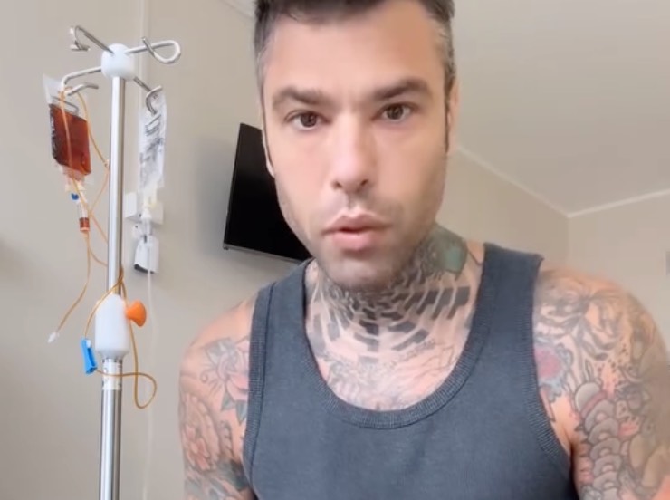 Fedez ricoverato: le sue condizioni