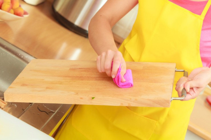 Come pulire il tagliere in legno? I trucchi