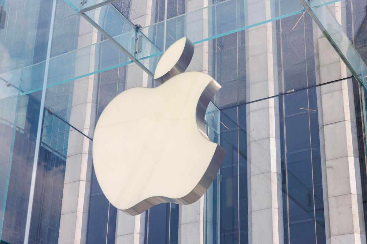 Apple Store, cambia tutto dopo gli avvertimenti dell’Unione Europea