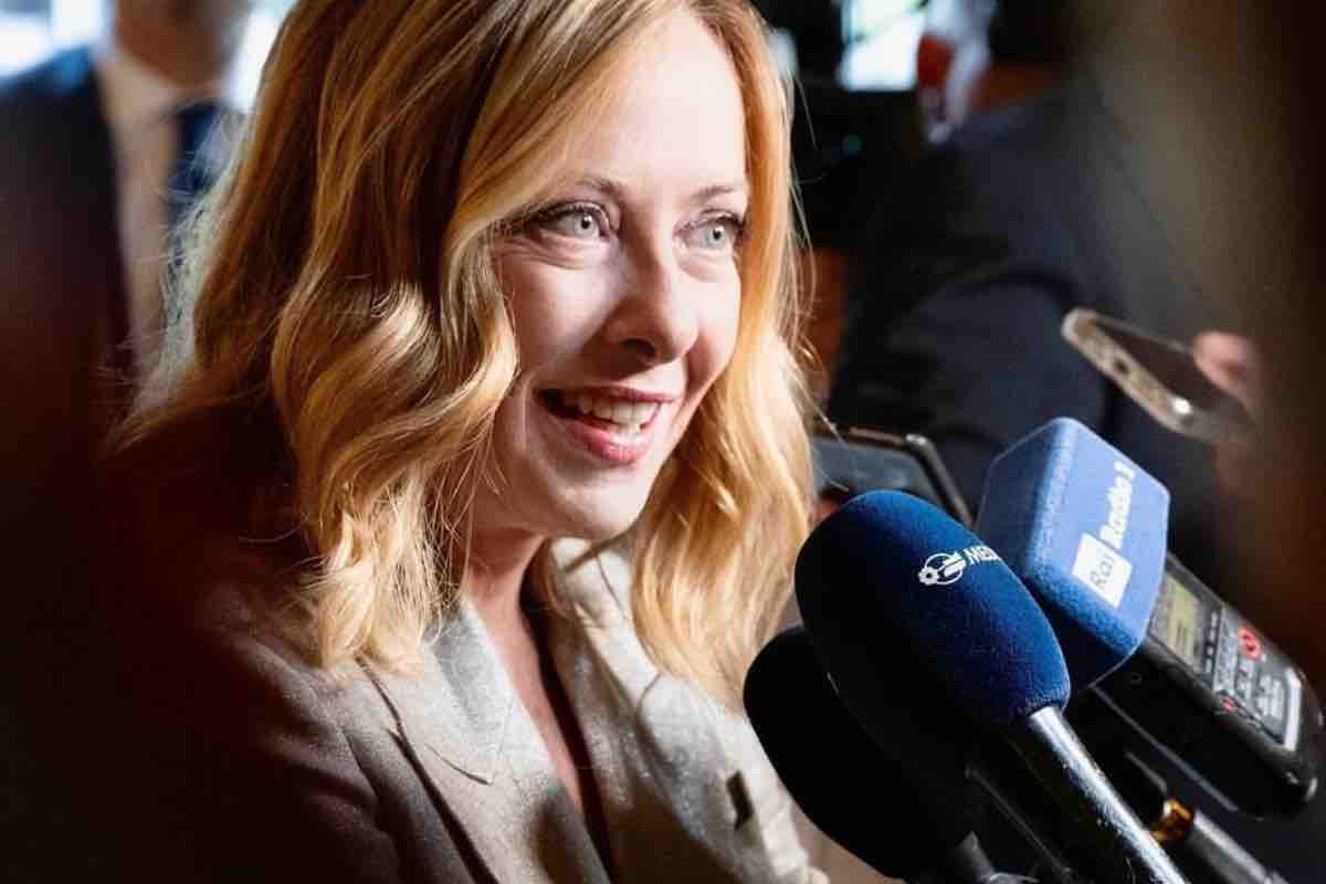 Giorgia Meloni e i complotti contro il governo: chi trama nell’ombra