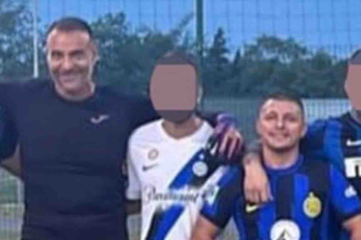 Gli ultras dell'Inter in una partita di calcetto