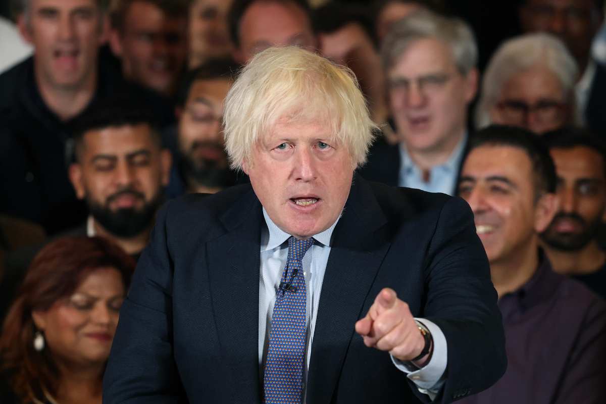 Boris Johnson voleva invadere i Paesi Bassi (ai tempi del Covid)