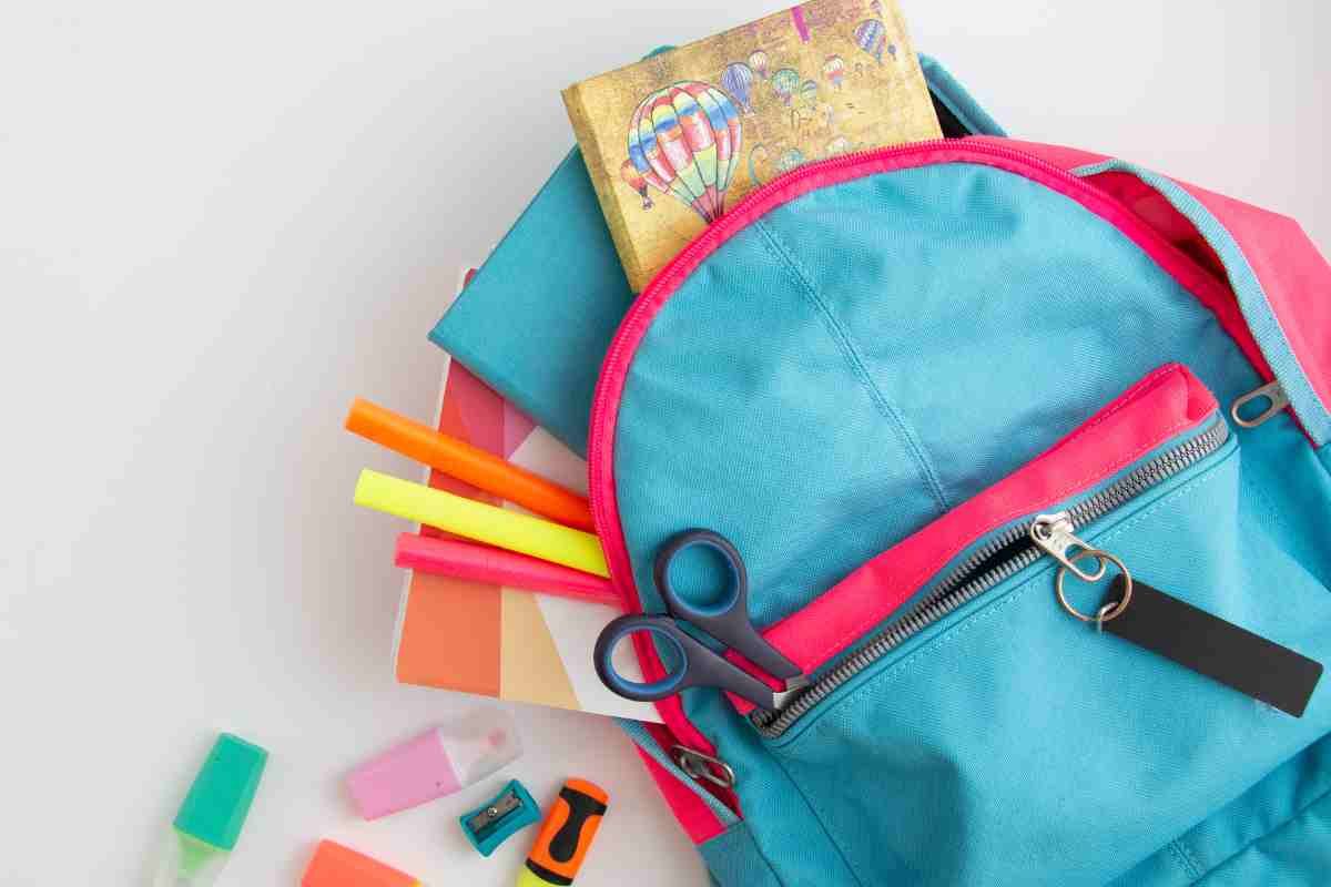 Materiale scolastico, boom ricerche online, i dati sui prezzi e il crollo prodotti Ferragni