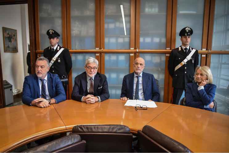 La conferenza stampa alla Procura di Milano