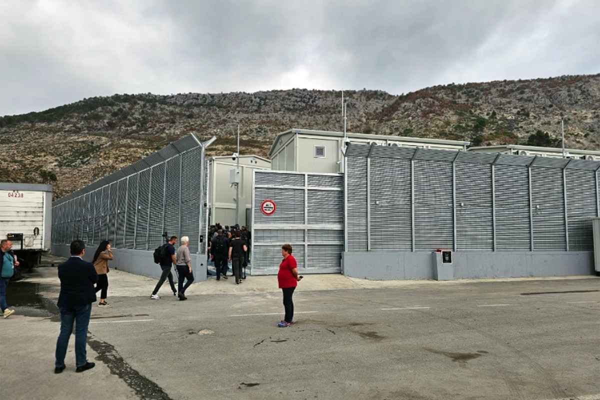 Centro di prima accoglienza a Schenjin, Albania