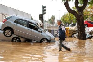 Il maltempo sta flagellando Valencia, in Spagna