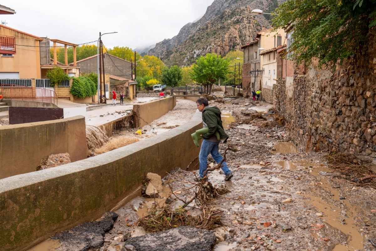 I danni causati dal maltempo nell'area di Valencia