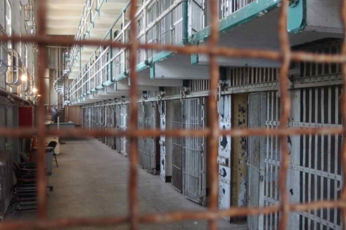 40 anni di carcere per colpa dell'IA: com'è possibile?