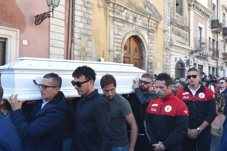 Feretro di Margaret Spada durante i funerali della 22enne