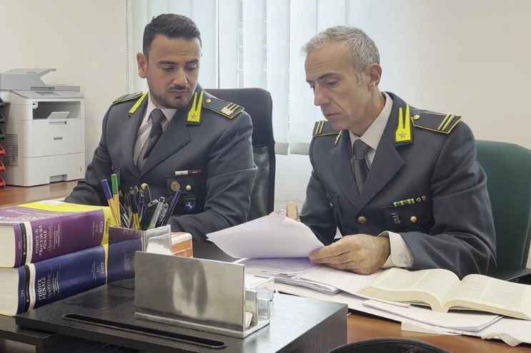 Guardia di finanza, il caso del finto cieco