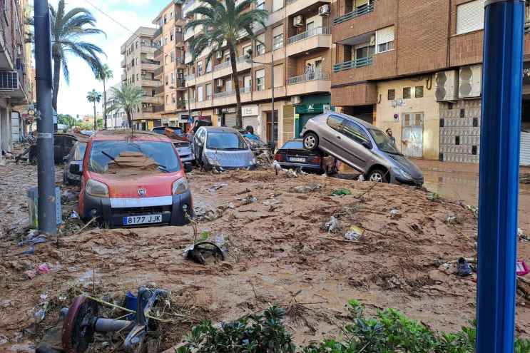 Spagna: il giorno dopo la catastrofe