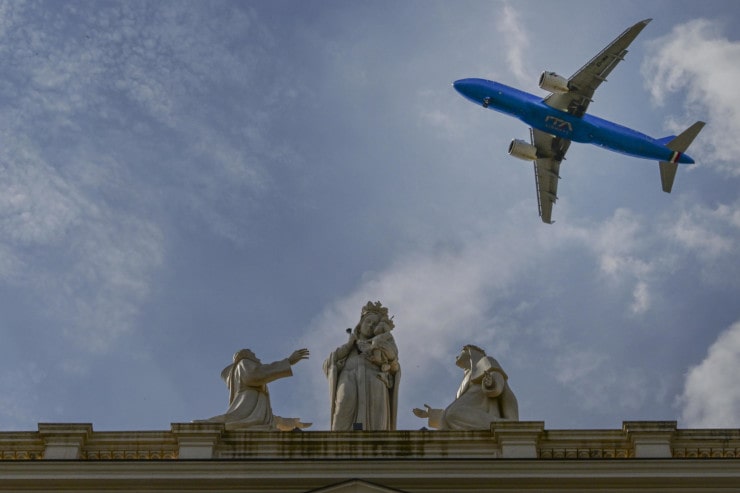 aereo Ita Airways su Napoli