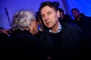 Beppe Grillo e Giuseppe Conte quando andavano d'accordo