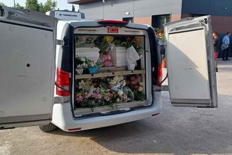 I funerali di Patrizia e Bianca