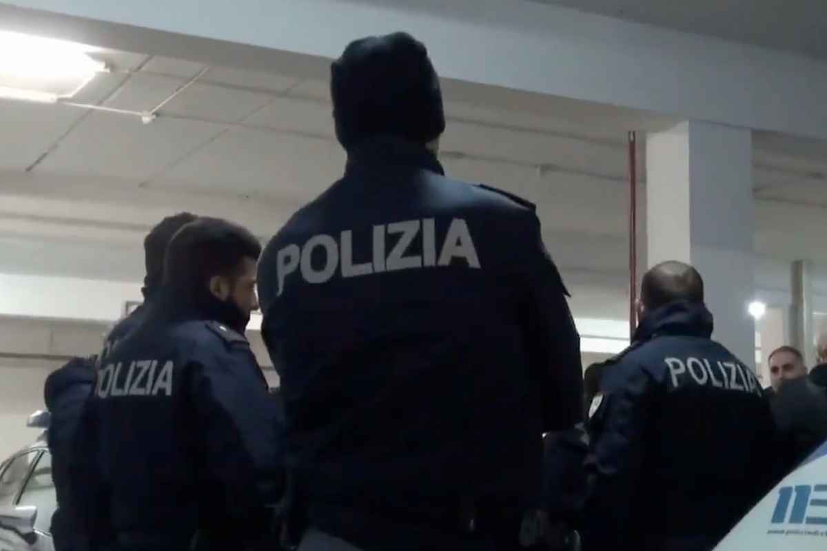 Gli stupri, i video con lo smartphone, gli insulti: orrore su una minore. Tre giovani arrestati in Calabria: “Soddisfacimento dei più biechi istinti sessuali”