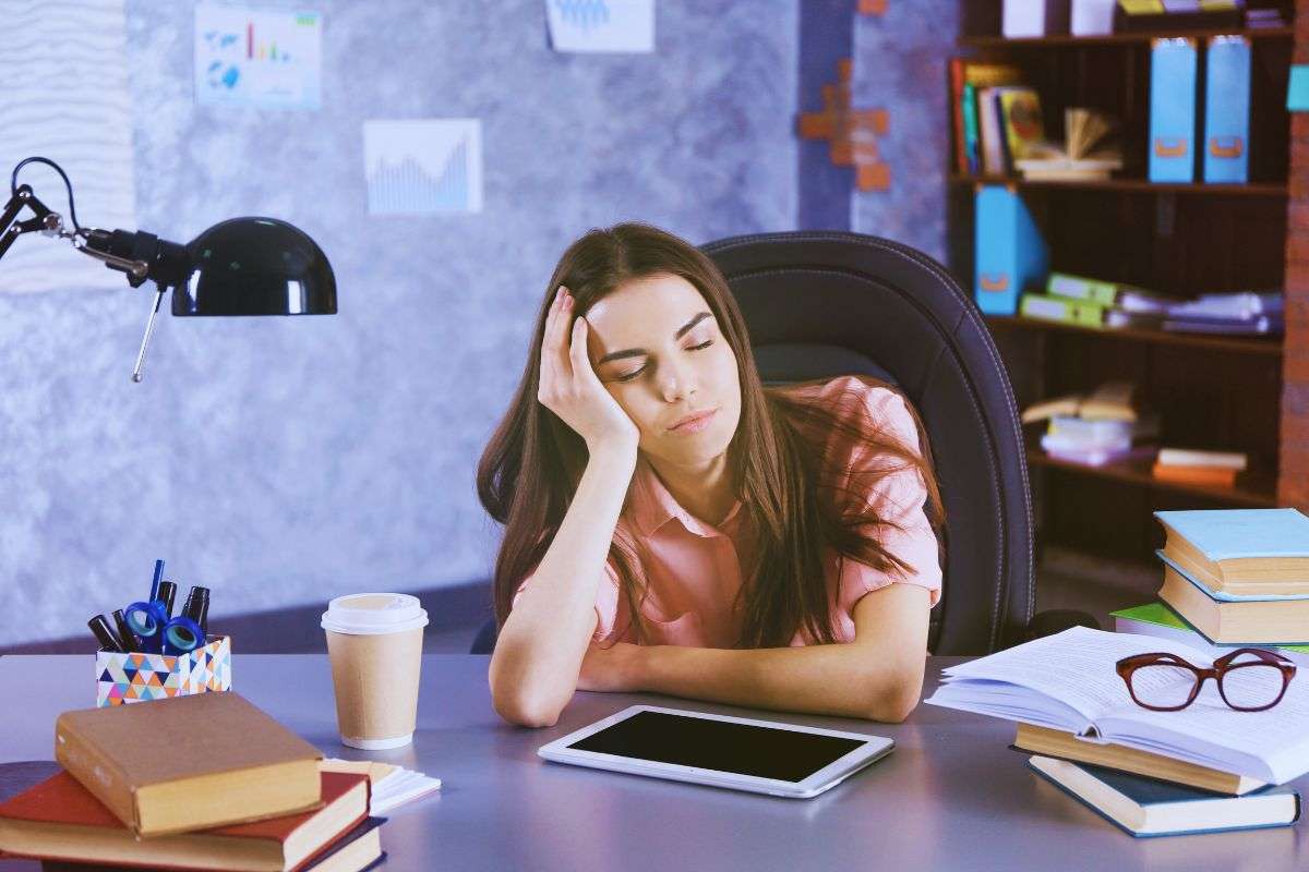 Stress da lavoro dopo le feste di Natale, come affrontarlo: i consigli dell’esperto