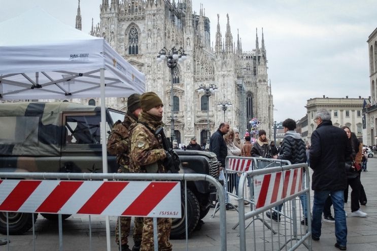 Esercito piazza Duomo