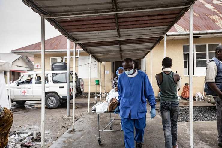 Medici in un ospedale a Goma