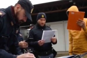 Polizia, attività contro l'immigrazione