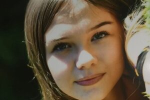 Aurora Tila, 13 anni, morta cadendo giù dal balcone