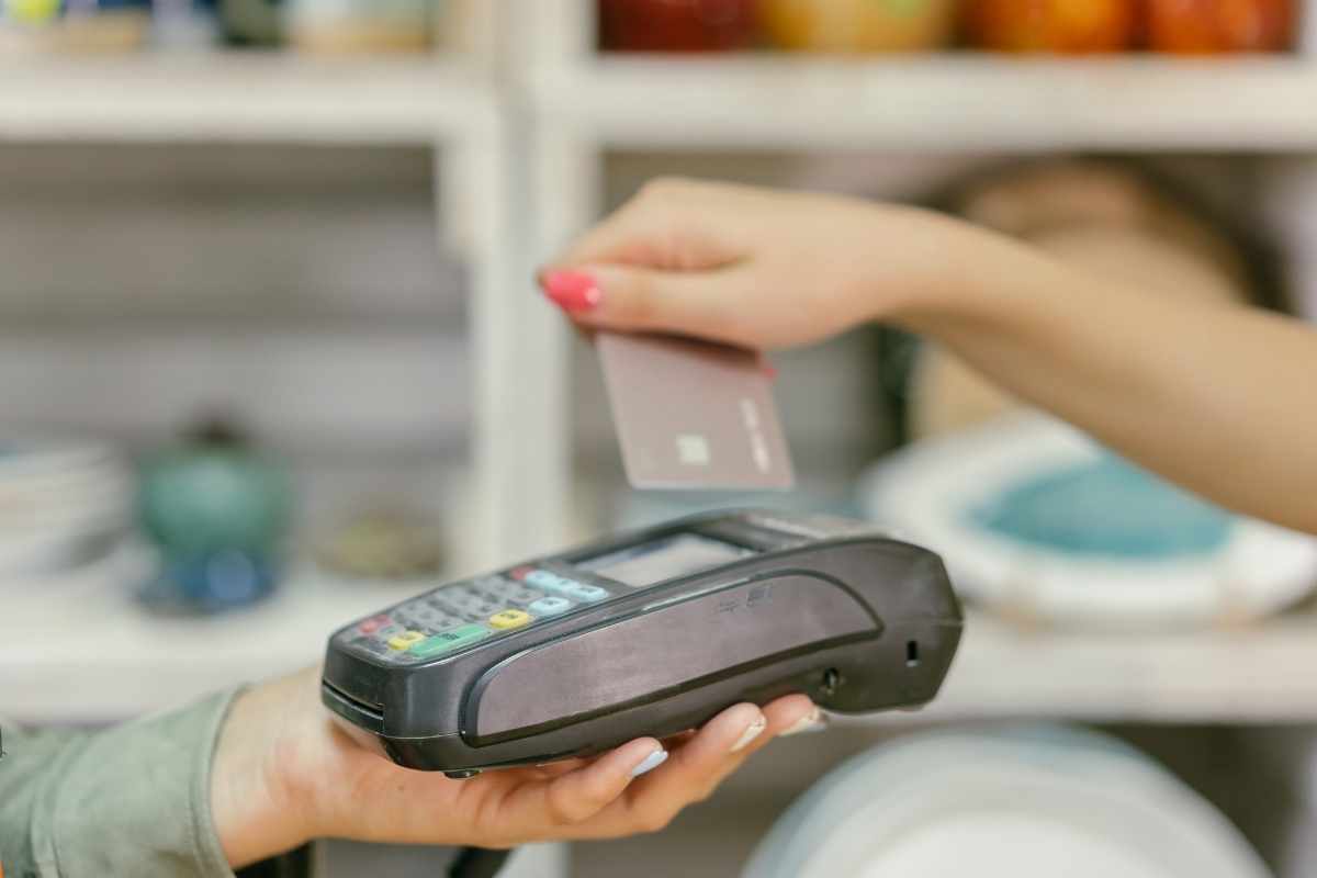 Postepay, limite di pagamento senza Pin: come modificare l’opzione