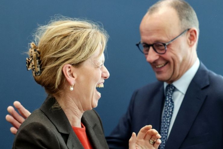 Friedrich Merz e Karin Prien dopo il voto in Germania