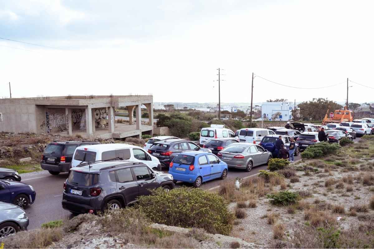 Fuga da Santorini a causa dei terremoti