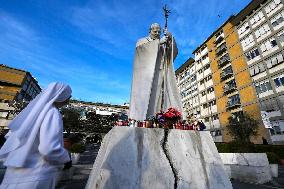 Papa Francesco ricoverato al Gemelli