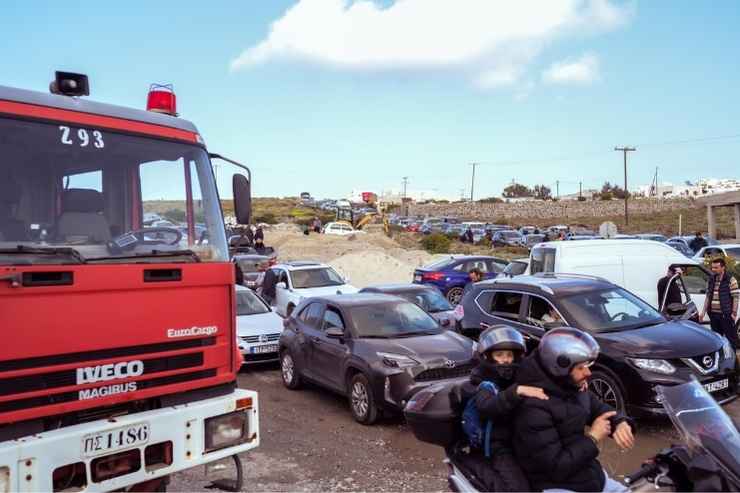 Santorini, intervento dei vigili del fuoco