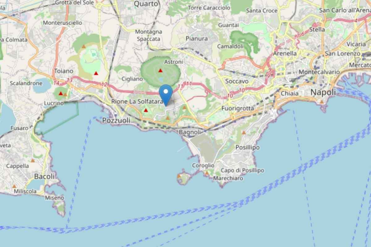 Cosa sta succedendo nei Campi Flegrei, in corso un nuovo sciame sismico: 16 scosse di terremoto in un’ora