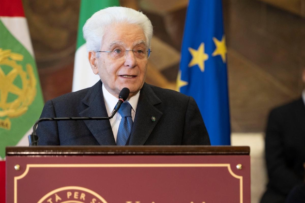 Il capo dello Stato Sergio Mattarella durante un incontro pubblico