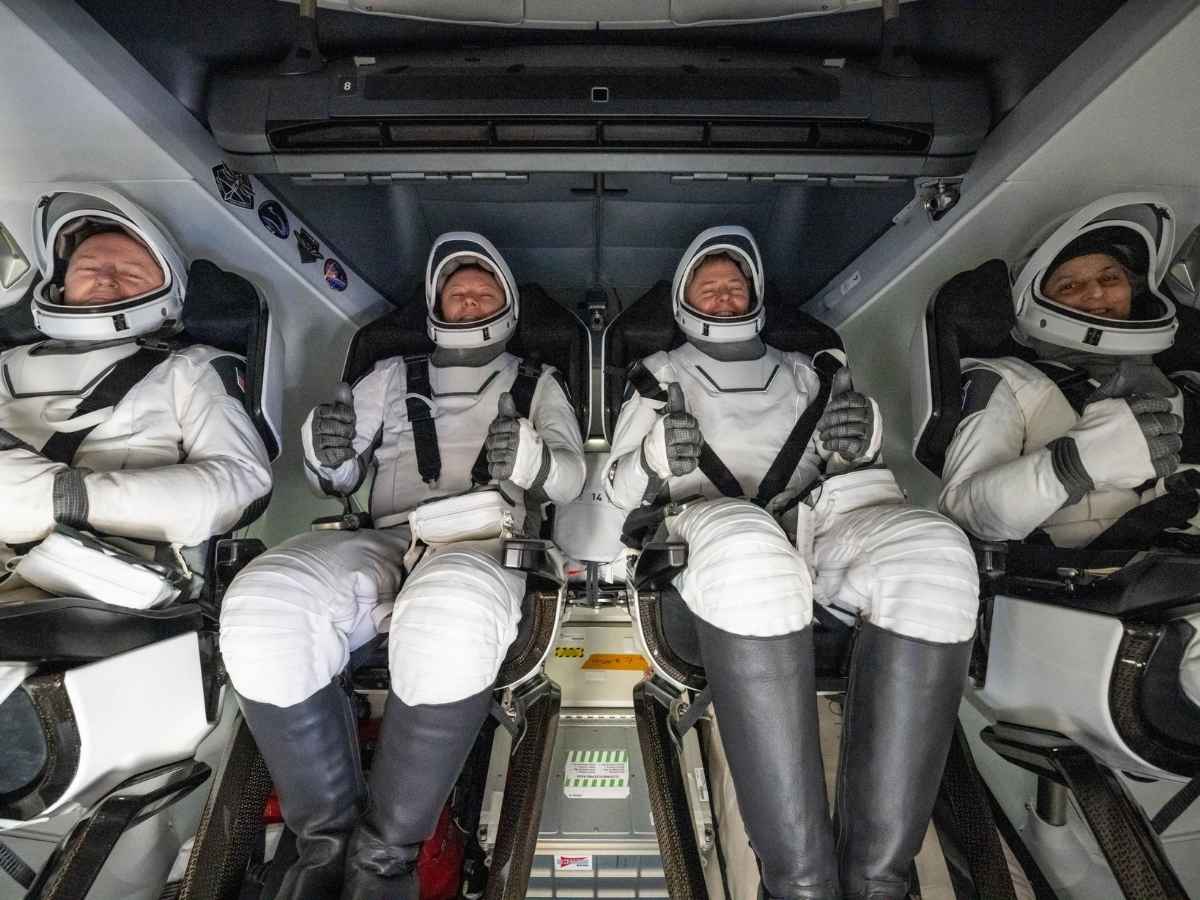 Tutti i record degli astronauti rimasti per mesi a bordo dell’Iss: il ritorno a casa con SpaceX Dragon