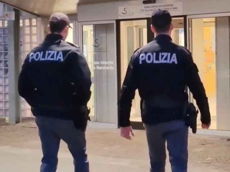 Polizia Save the baby operazione