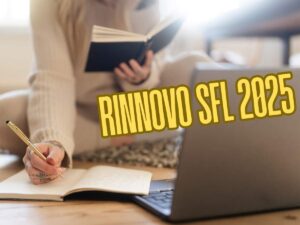 Donna scrive appunti scritta rinnovo Sfl