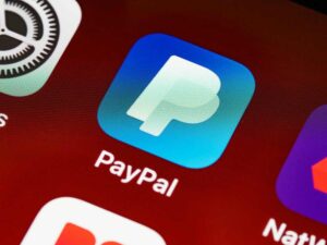 Icona della app di PayPal sul telefono